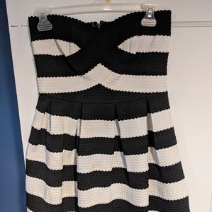 Black and white strapless dress